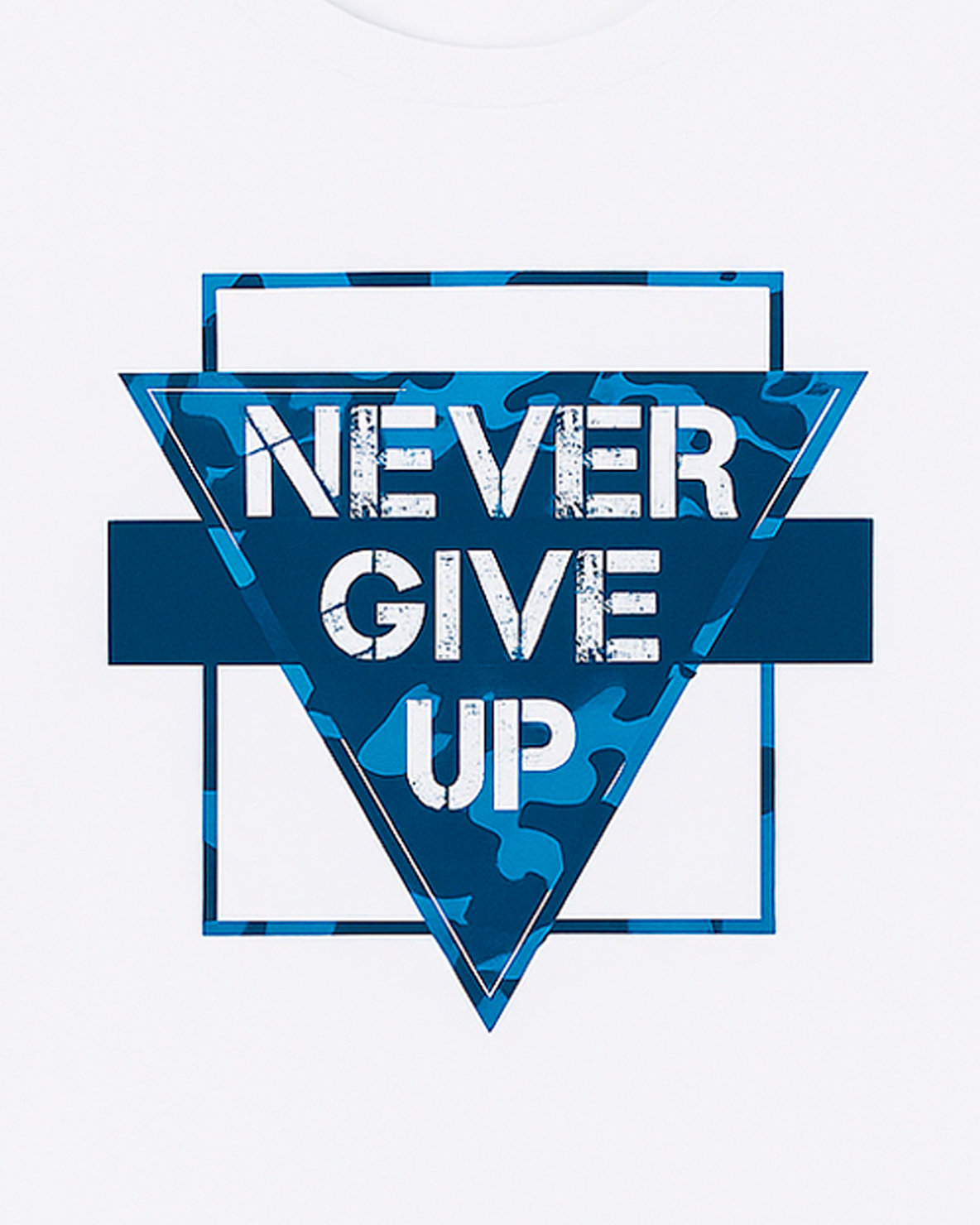 Pijama Infantil Azul con Estampado “Never Give Up”