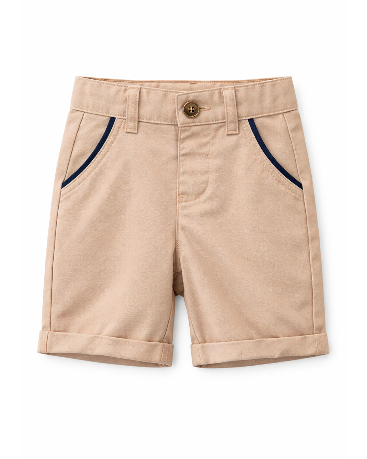 Short Beige Tipo Chino con Detalles Contrastantes