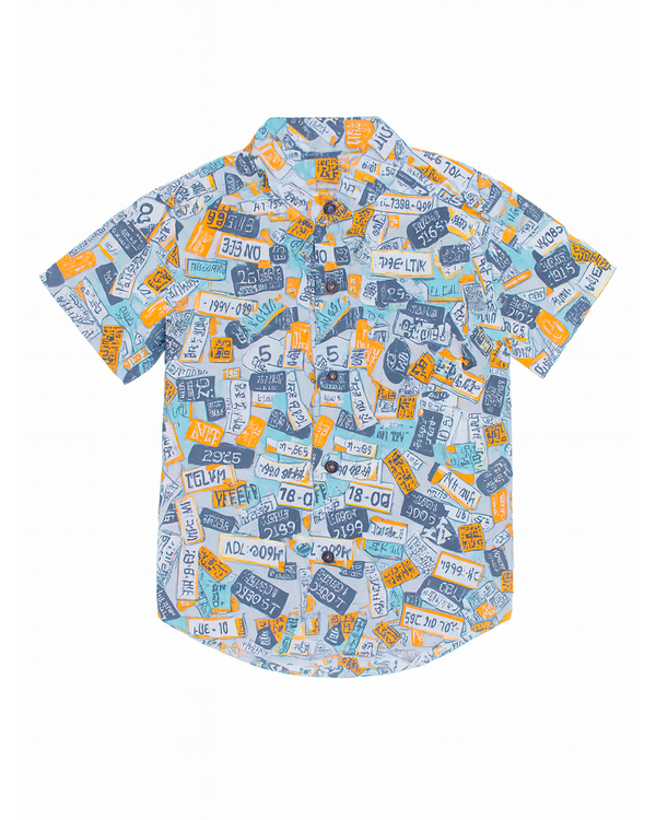 Camisa Estampada con Placas Vehiculares