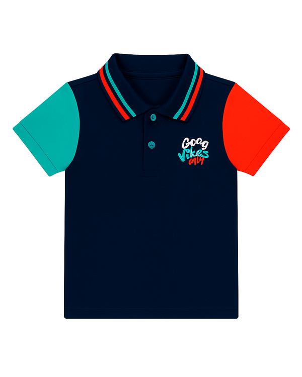 Polo Infantil Azul Marino con Mangas Bicolor “Good Vibes Only”