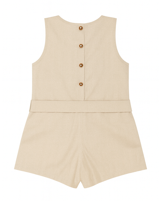 Enterizo corto beige con cinturón y bolsillos frontales