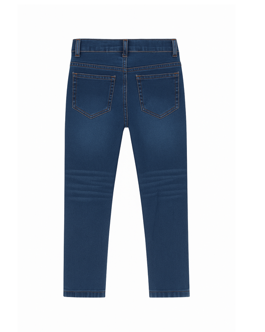 Jean azul con bolsillos amplios y detalles desgastados