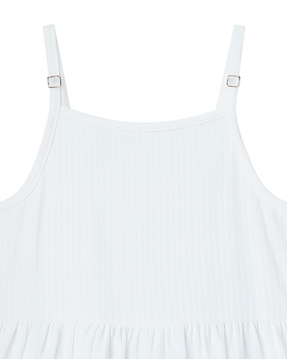 Vestido blanco largo con tirantes ajustables y volantes