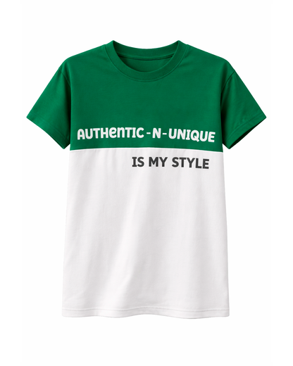 Camiseta Verde y Blanca con Texto Authentic-N-Unique