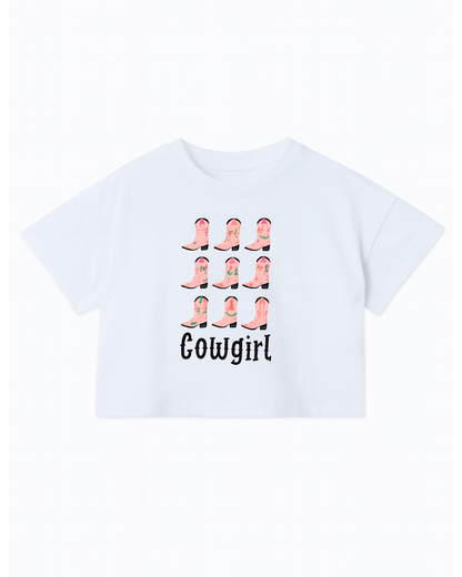 Camiseta Estilo Vaquera con Botas Rosadas