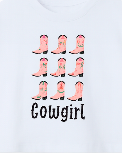 Camiseta Estilo Vaquera con Botas Rosadas